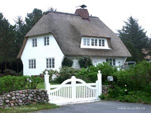 reed roof on a residential building on the island of Föhr