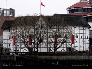 thatch, reed roof at Globe Theater Shakespeare's theater in London