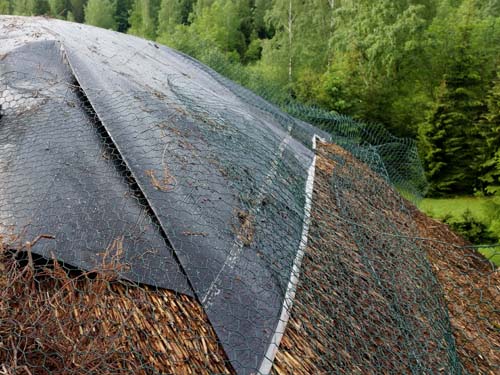 Ridge construction - insulating foundation
