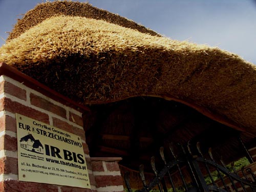 Fragment of the gate with the guarantee certificate Irbis Strzecharstwo
