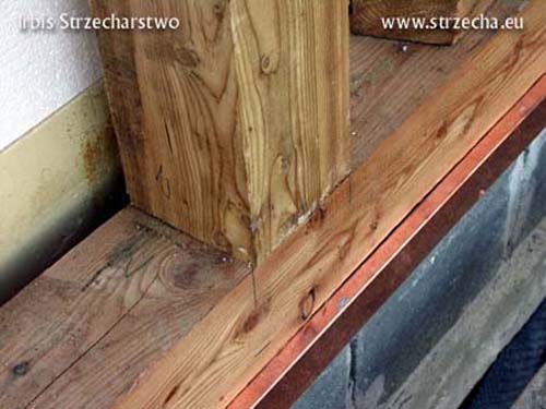 Thatch cottage: the backrest of the wooden elevation structure on the curtain wall
